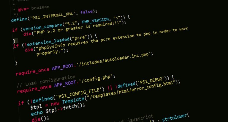 Los informáticos requieren de un lenguaje de programación para expresar instrucciones a ser ejecutadas por un programa, dentro de este proceso se crean derechos de autor que nacen del código informático.